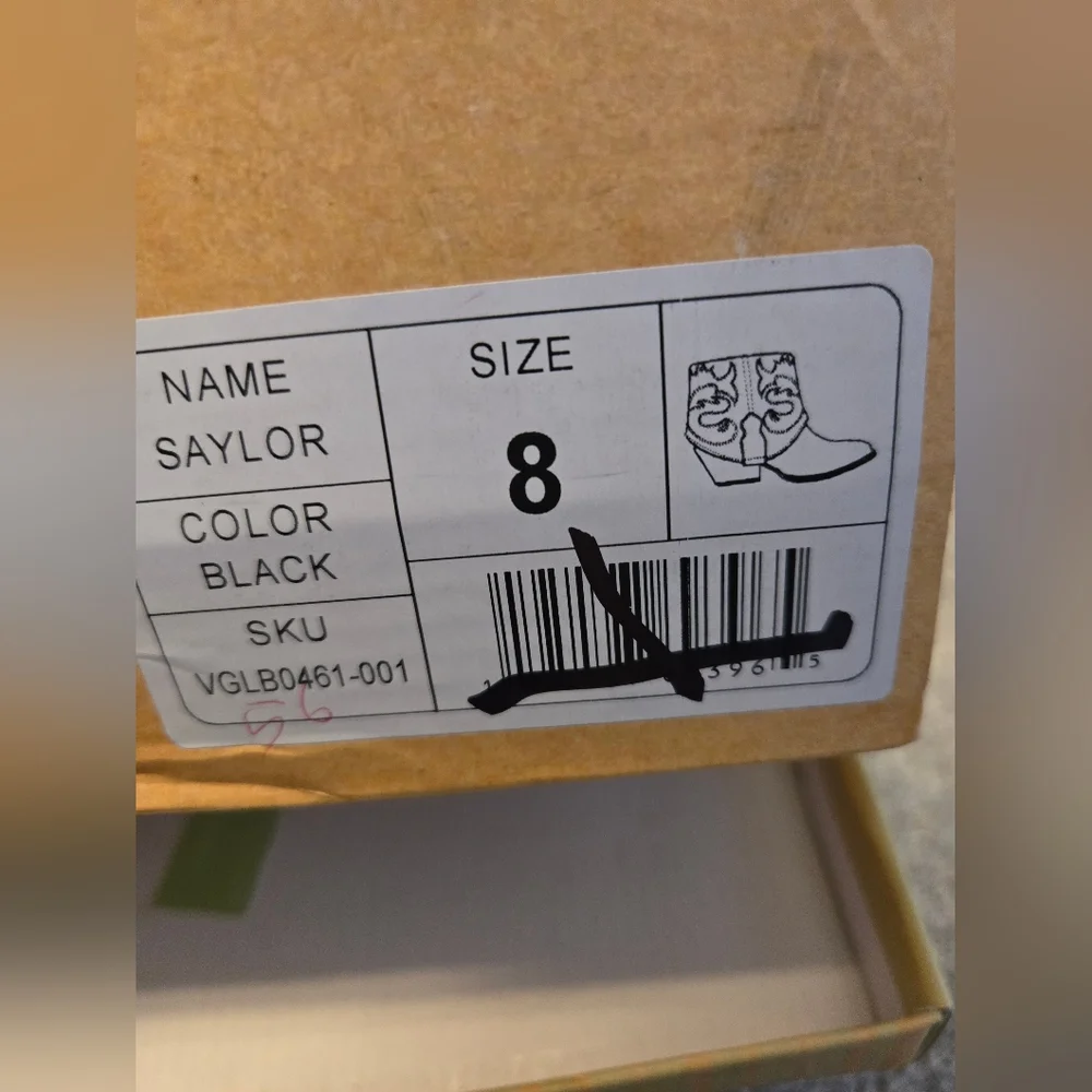 New In Box Very G Saylor Booties Size 8 - Picture 4 of 5